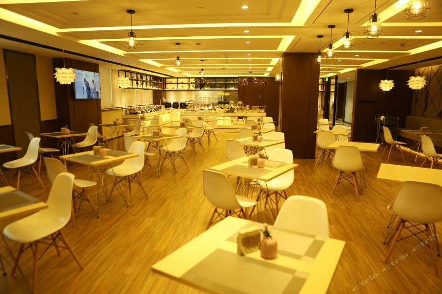 Atour Hotel Nantong Esterno foto